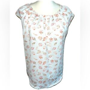 LC Lauren Conrad Pleated White & Pink Seashell Top